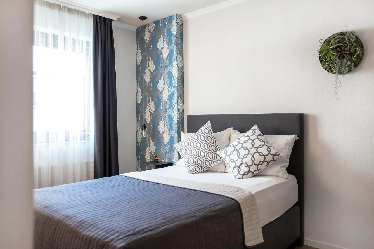 B-Hotel Düsseldorf 3*,